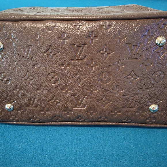 Elegant Brown Designer Hobo Bag - Picture 7 of 8